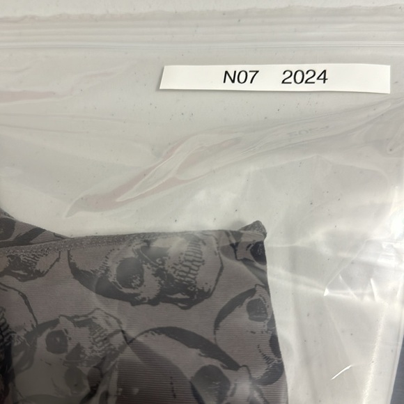 Torrid Active Black and Pink Skull Workout Nylon Spandex Cropped Pant - Picture 8 of 8